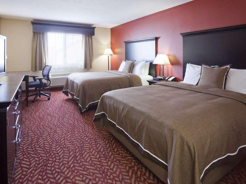 Grandstay Hotel & Suites Cambridge Habitación foto
